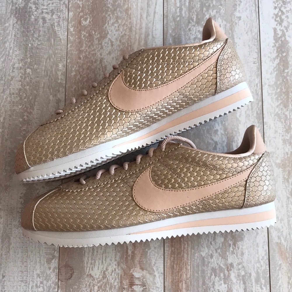 NWT Nike Classic Cortez SE gold - Picture 3 of 8